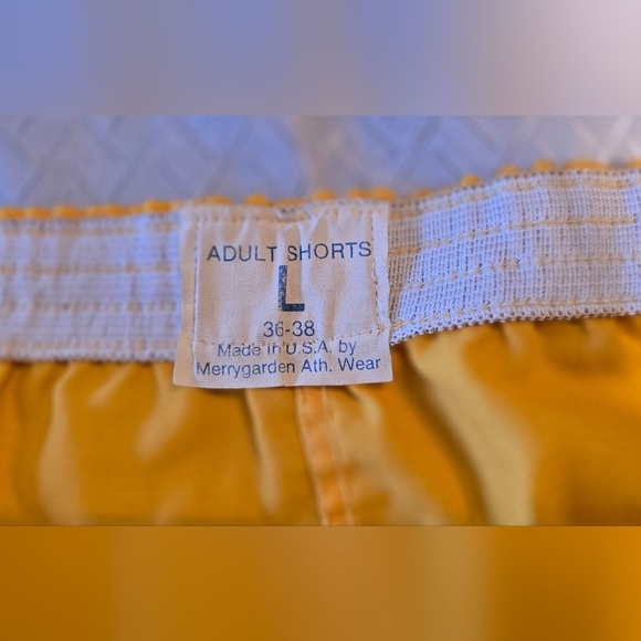 Vintage 1970's Yellow And Black Gym Shorts - Picture 9 of 9